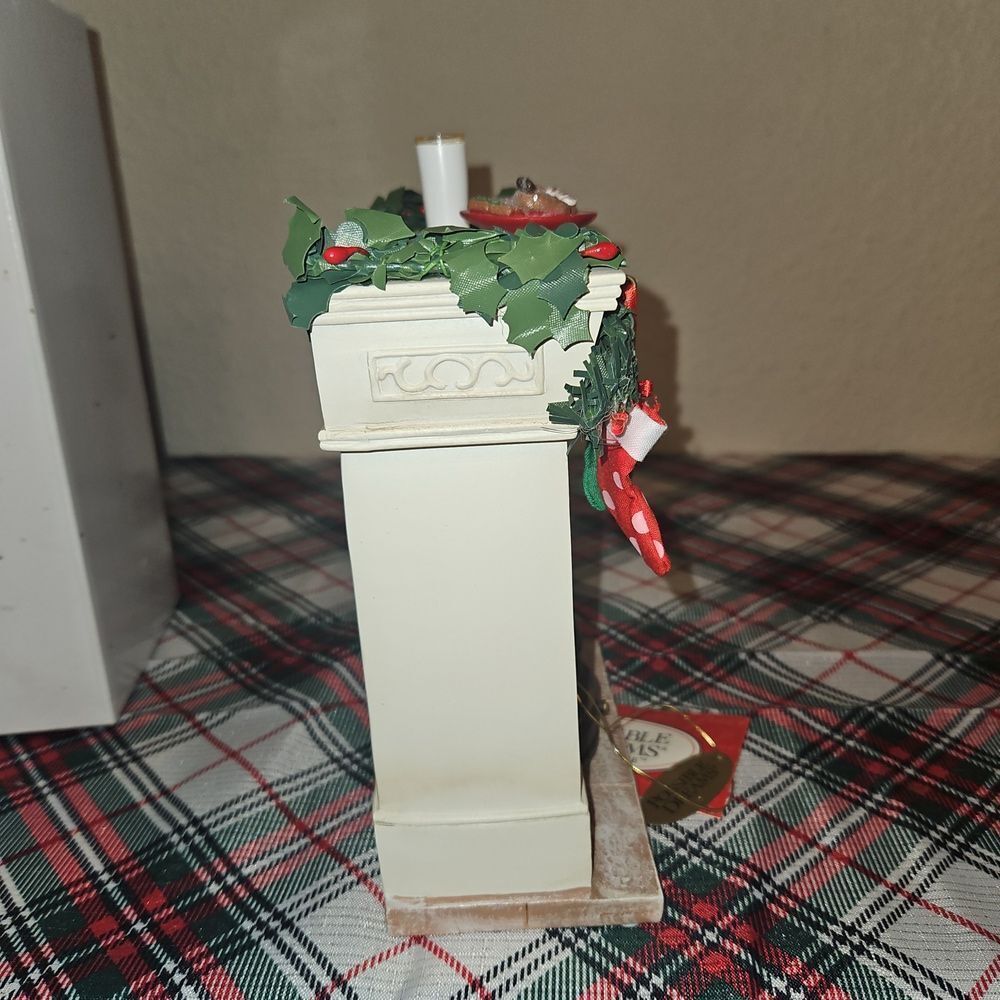 Department 56 Cozy "Fireplace" Possible Dreams Clothtique Lighted Table Decor - Picture 7 of 11